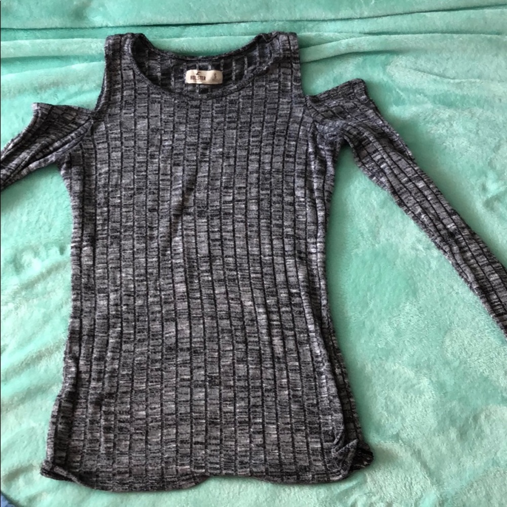 Hollister cold shoulder shirt
